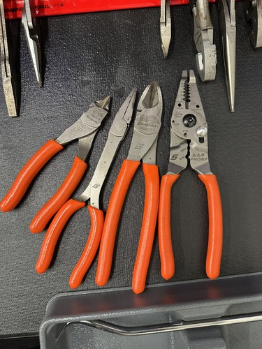 Snap tools orange - on, pliers